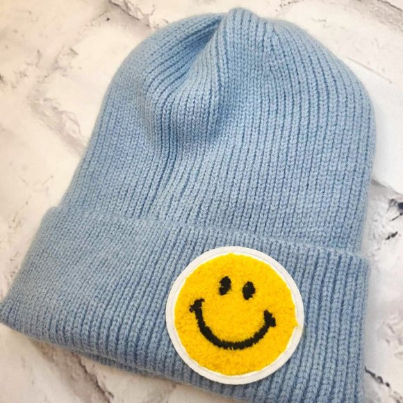 ADULT SMILIE FACE BEANIES - Picture 6 of 6